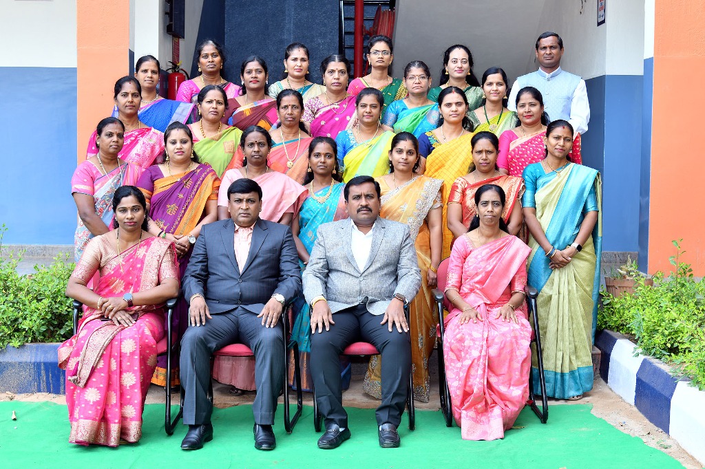 Sree Vidyanikethana Teachers and Staff Team